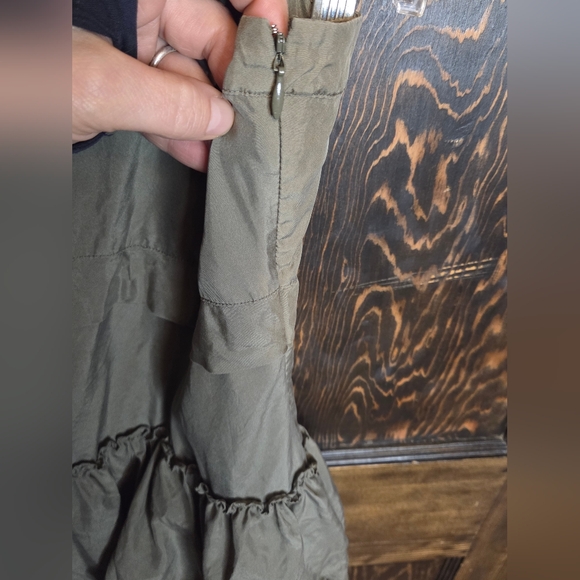 Banana Republic Sage Silk  Ruffled Tiered Crossback Straps Top - Picture 6 of 13